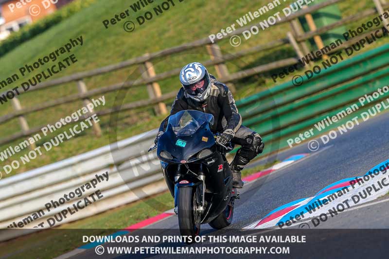 PJM Wedding Photography;enduro digital images;event digital images;eventdigitalimages;mallory park;mallory park photographs;mallory park trackday;mallory park trackday photographs;no limits trackdays;peter wileman photography;racing digital images;trackday digital images;trackday photos